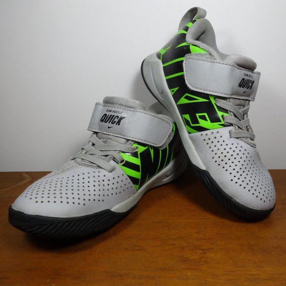 Nike Team Hustle Quick 2 Sport Kids Size 12C - Picture 1 of 10